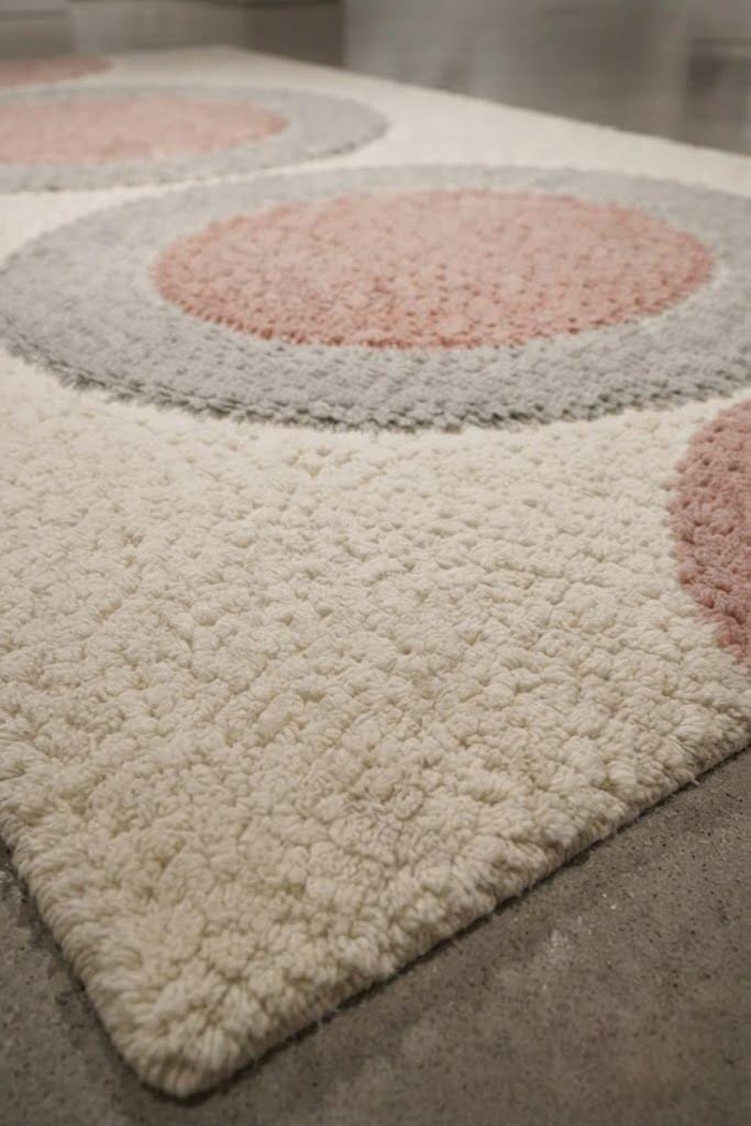Hand Tufted Wool Rug, Geometric Circle Design, Blush Pink Scandinavian Carpet – view 4